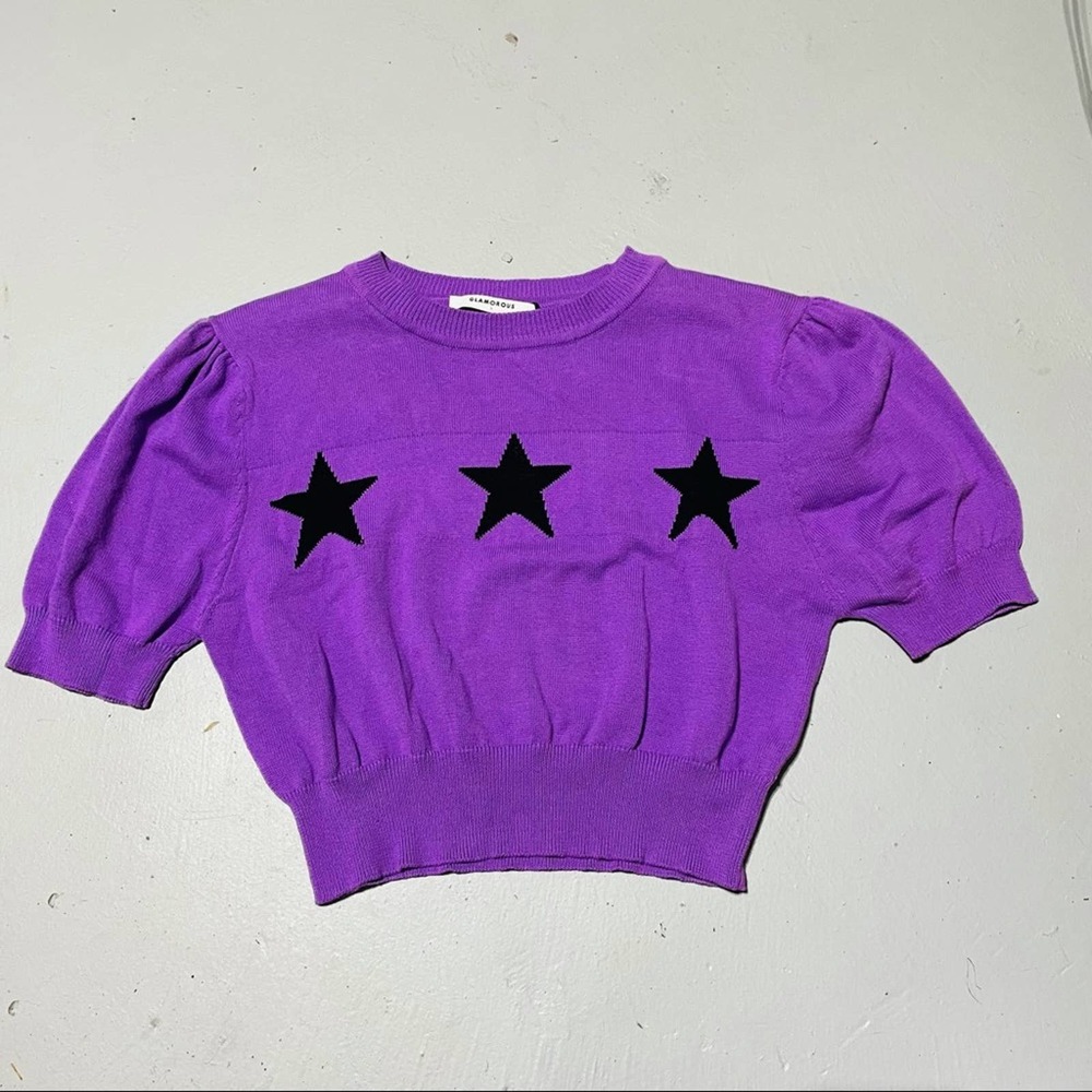 NWT purple star print Glamorous short sleeve cropped sweater Size Small